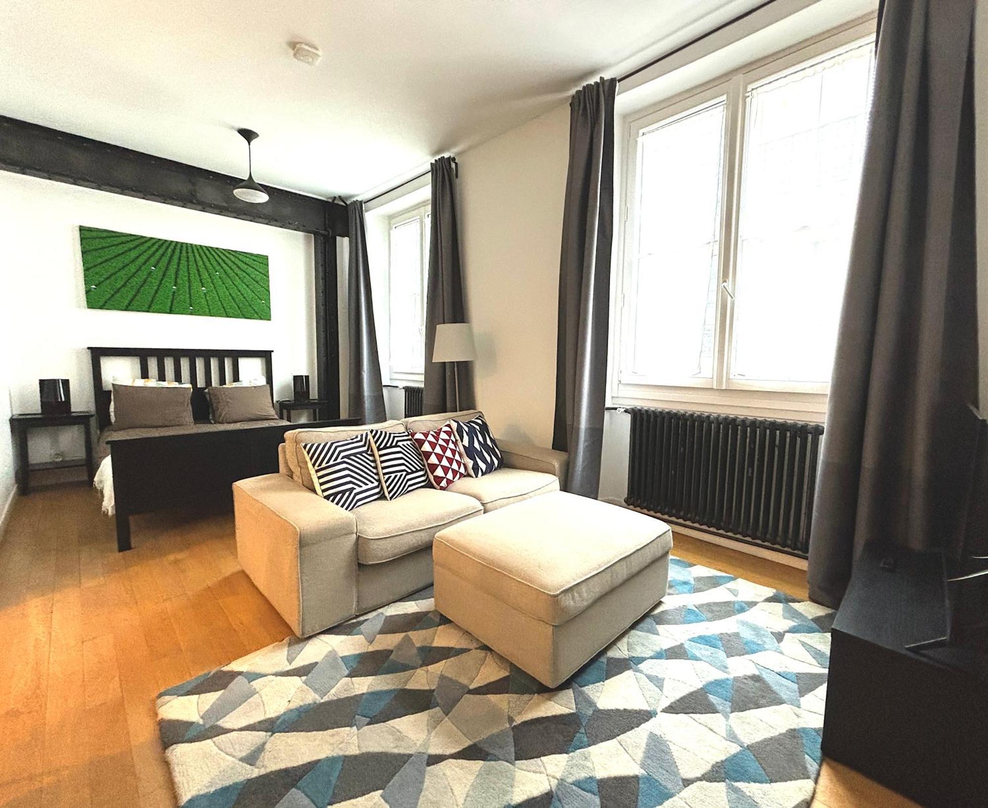 Appartement Marais Modern & Spacious Parijs